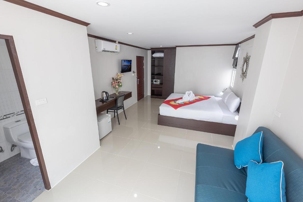 Отель The Chic Patong Экстерьер фото